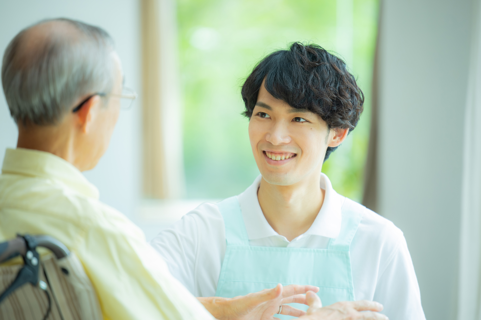 生活支援員とは？仕事内容と1日の流れ、給料から資格まで徹底解説