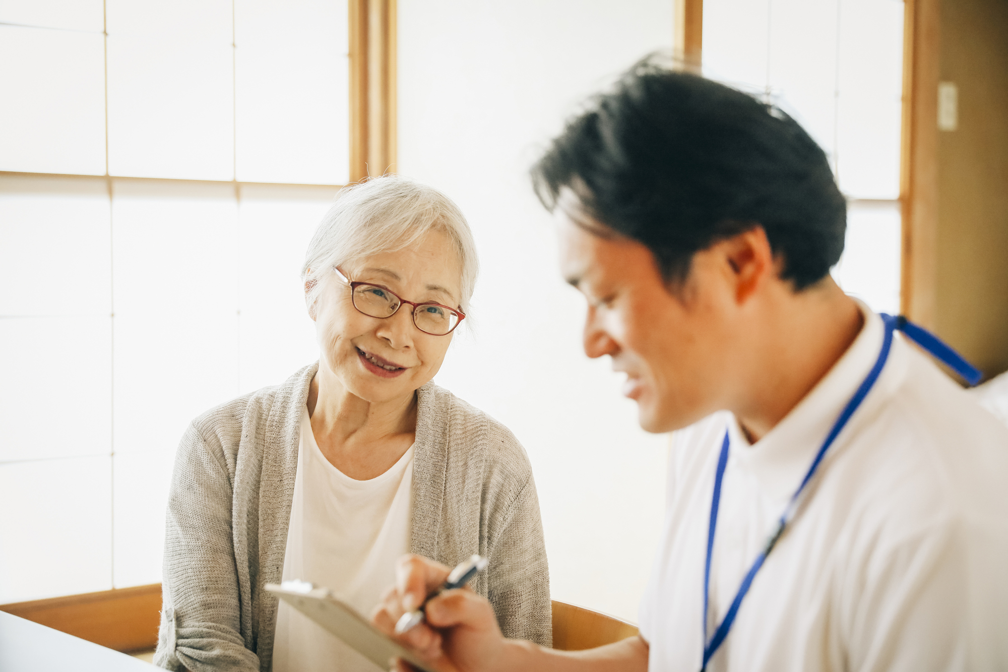 訪問看護を受けるには？相談先・利用条件・手続きの流れをわかりやすく紹介